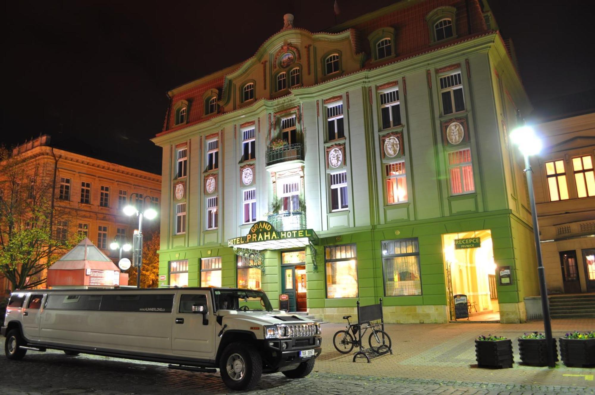 Grand Hotel Praha Jičín Exterior foto